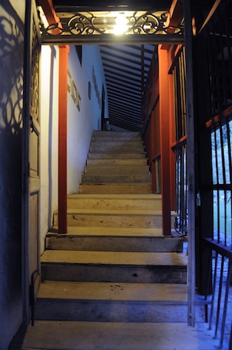 entrancestair